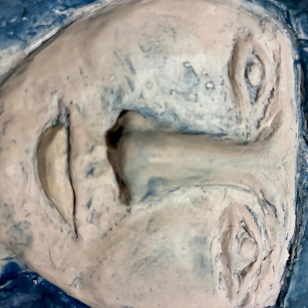 Signed Ceramic Relief Sculpture Plaque of The Virgin Mary Gold Turquoise Cream - Picture 7 of 8